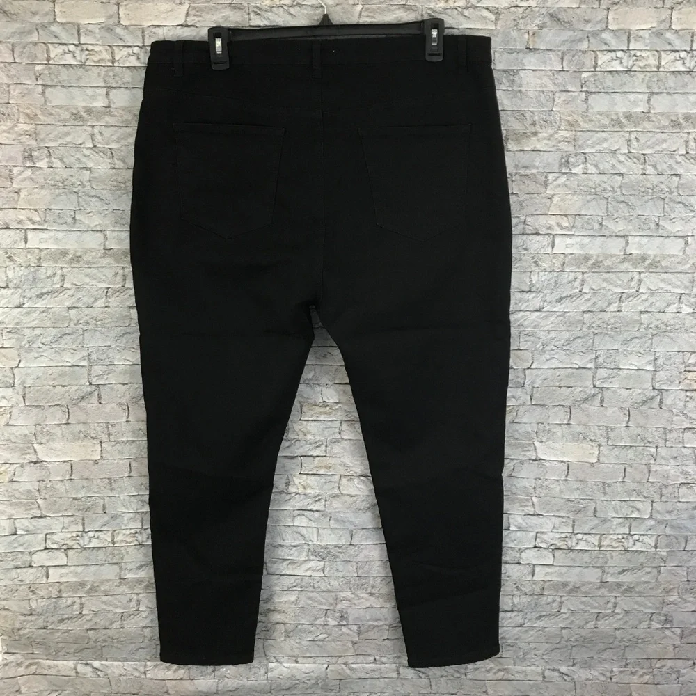 Glamorous Curve Black Distressed‎ Skinny Je…